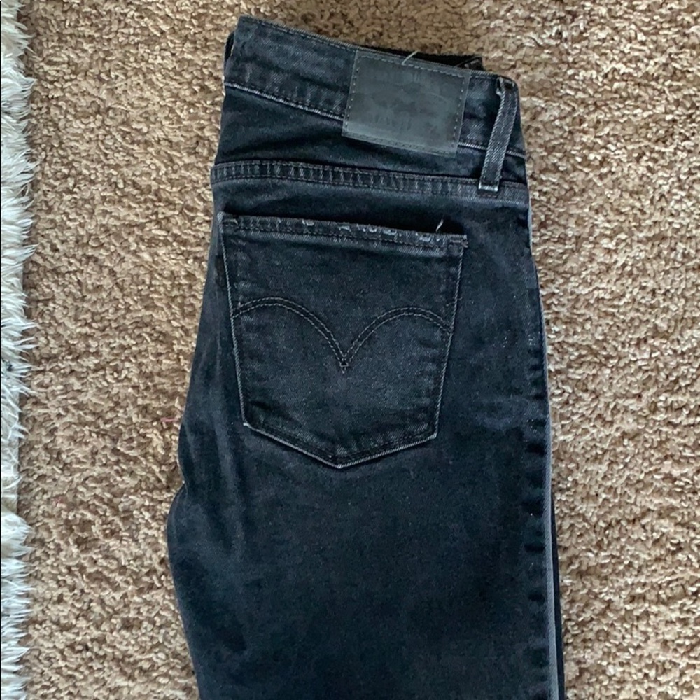 Two toned Levi’s - Picture 2 of 4